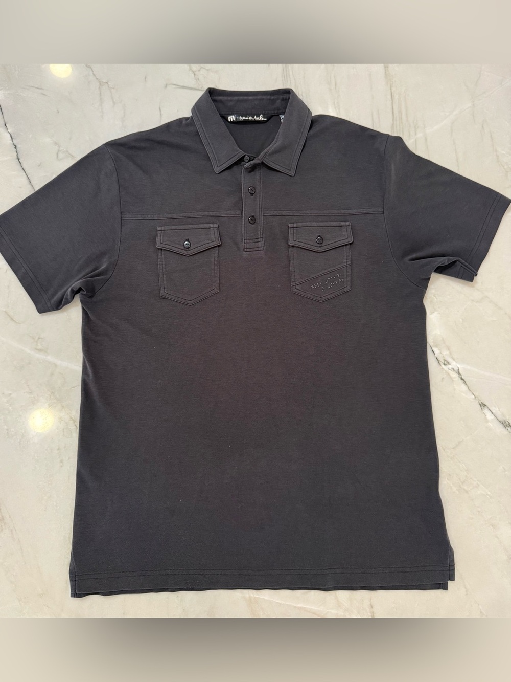Men’s Travis Matthew Golf Polo Shirt  Pockets Black Sandwashed Size XL #0052 EUC